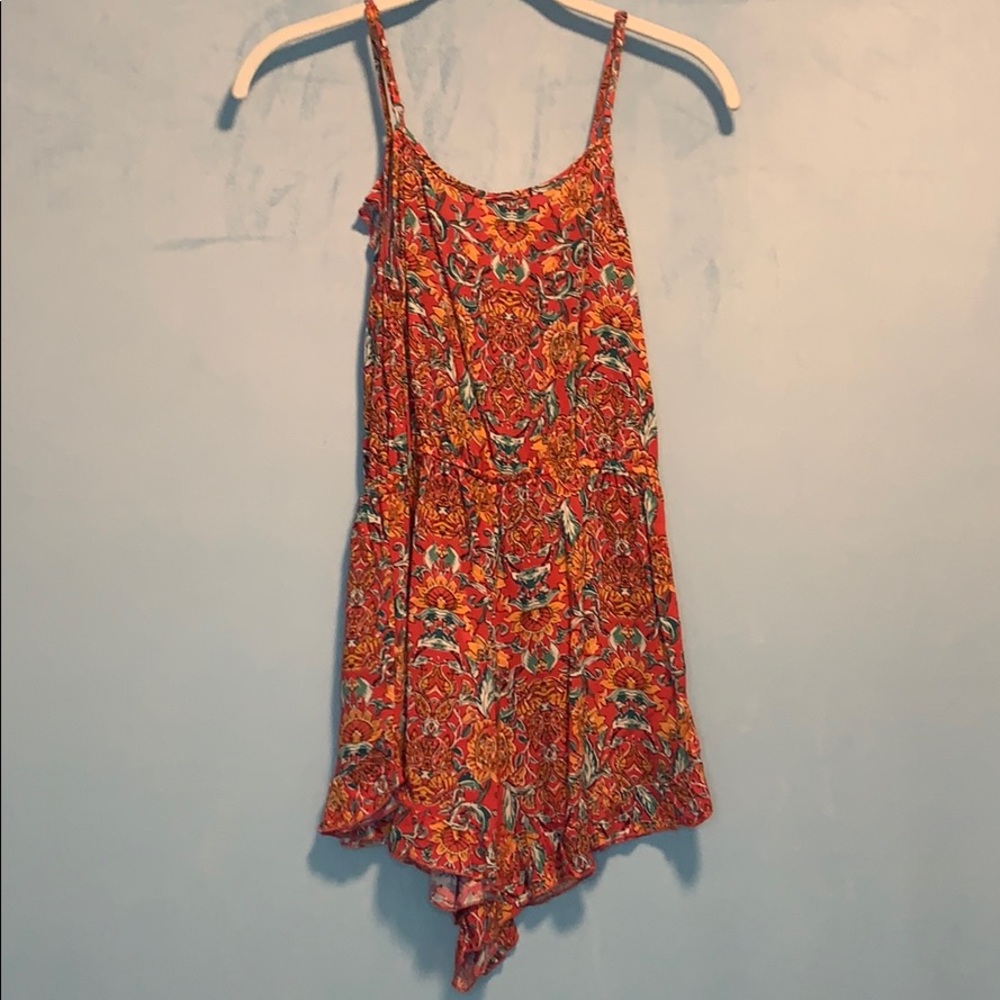 Red Pattern Romper - Picture 2 of 2